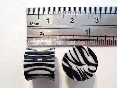 Pair 2 pieces Double Flare Acrylic Black White Zebra Plugs Ear Lobe 00 gauge 00g - I Love My Piercings!