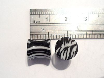 Pair 2 pieces Double Flare Acrylic Black White Zebra Plugs Ear Lobe 0 gauge 0g - I Love My Piercings!