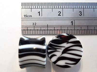 Pair 2 pieces Double Flare Acrylic Black White Zebra Plugs Ear Lobe 1/2 inch - I Love My Piercings!