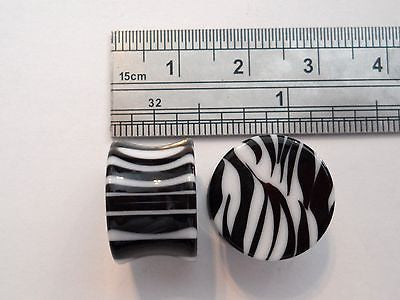Pair 2 pieces Double Flare Acrylic Black White Zebra Plugs Ear Lobe 9/16 inch - I Love My Piercings!